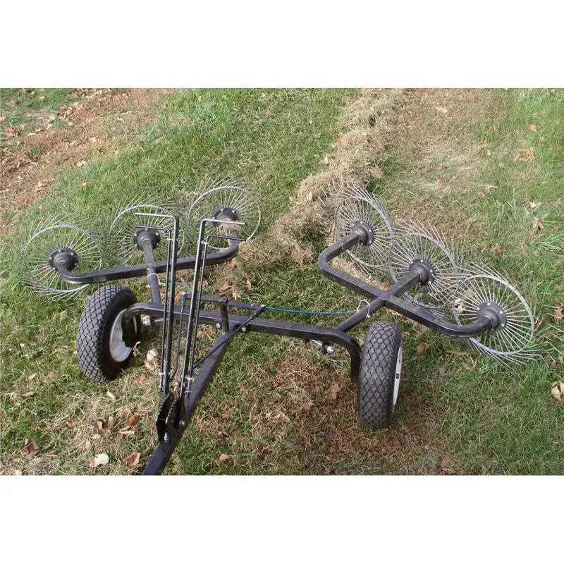 Strongway Acreage Rake  60in.W, 6 Tine Reels