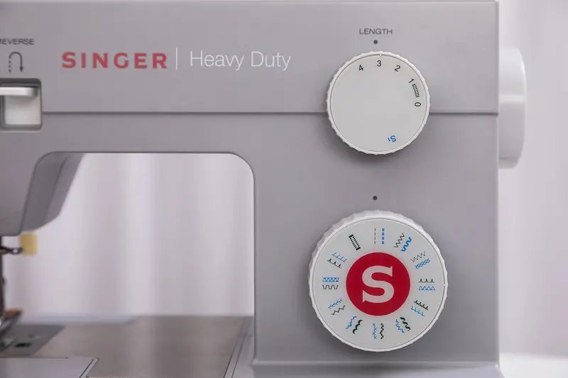 SINGER Heavy Duty 4423 Mechanical Sewing Machine – 23 Built-in Stitches, Metal Frame